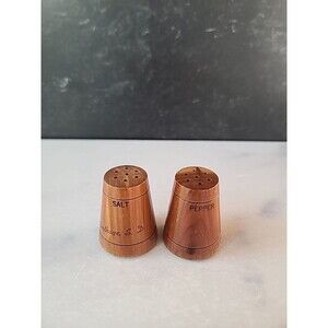 Vintage Wooden Salt And Pepper Shakers Souvenir Carthage,  S.D.
